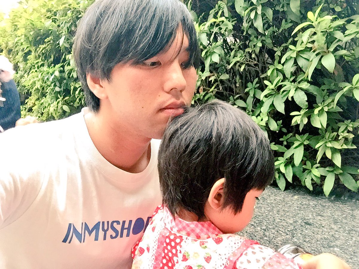 on_no_ji's tweet photo. 僕は地元の夏祭り来てますがさんぴんきゃんぷに負けてません。アルバムよろしくお願いします。#The_Rest https://t.co/iudNZ8pyNS