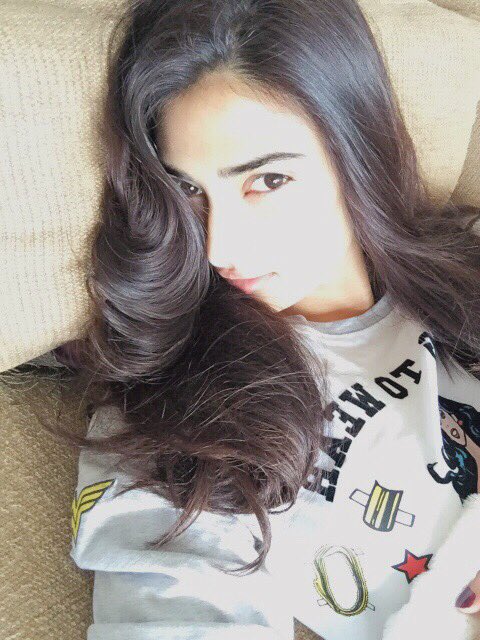 theathiyashetty's tweet photo. 🎈🎈 https://t.co/s4ArQMJWBe