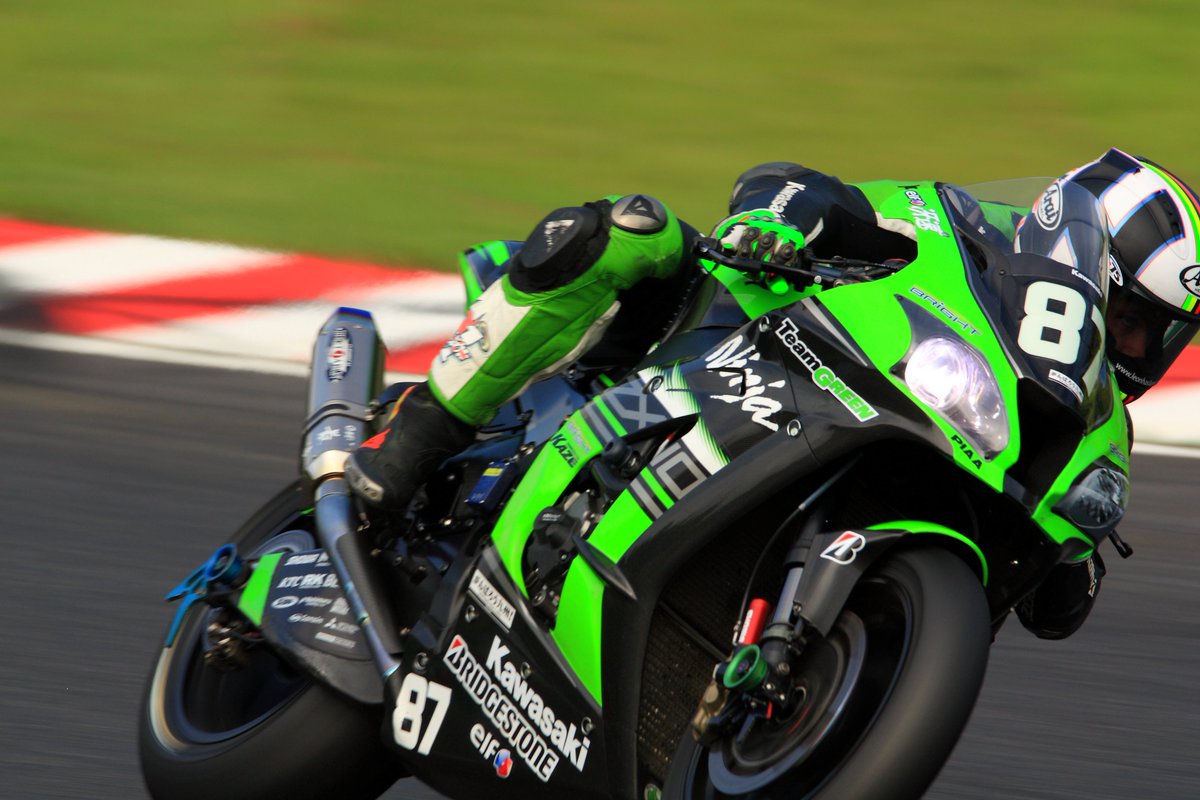 hiro9821's tweet photo. 7月6日 鈴鹿8耐合同テスト。
No.87 Team GREEN
レオン・ハスラム選手 @realleonhaslam
#鈴鹿8耐 #8ai #これを見た人はKAWASAKIの画像を貼れ https://t.co/JvPWPRjKlJ