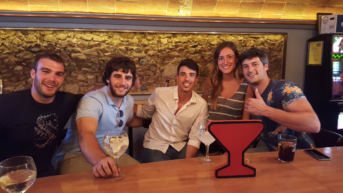 Modoni_Llagos's tweet photo. Ahir vam tenir la visita de 2 ASOBAL i 2 DivHB. @EnricPedraza10 @dalmau14 @edunono @MCanyigueral #dhp #modonitzat https://t.co/WqBA3lnmhc