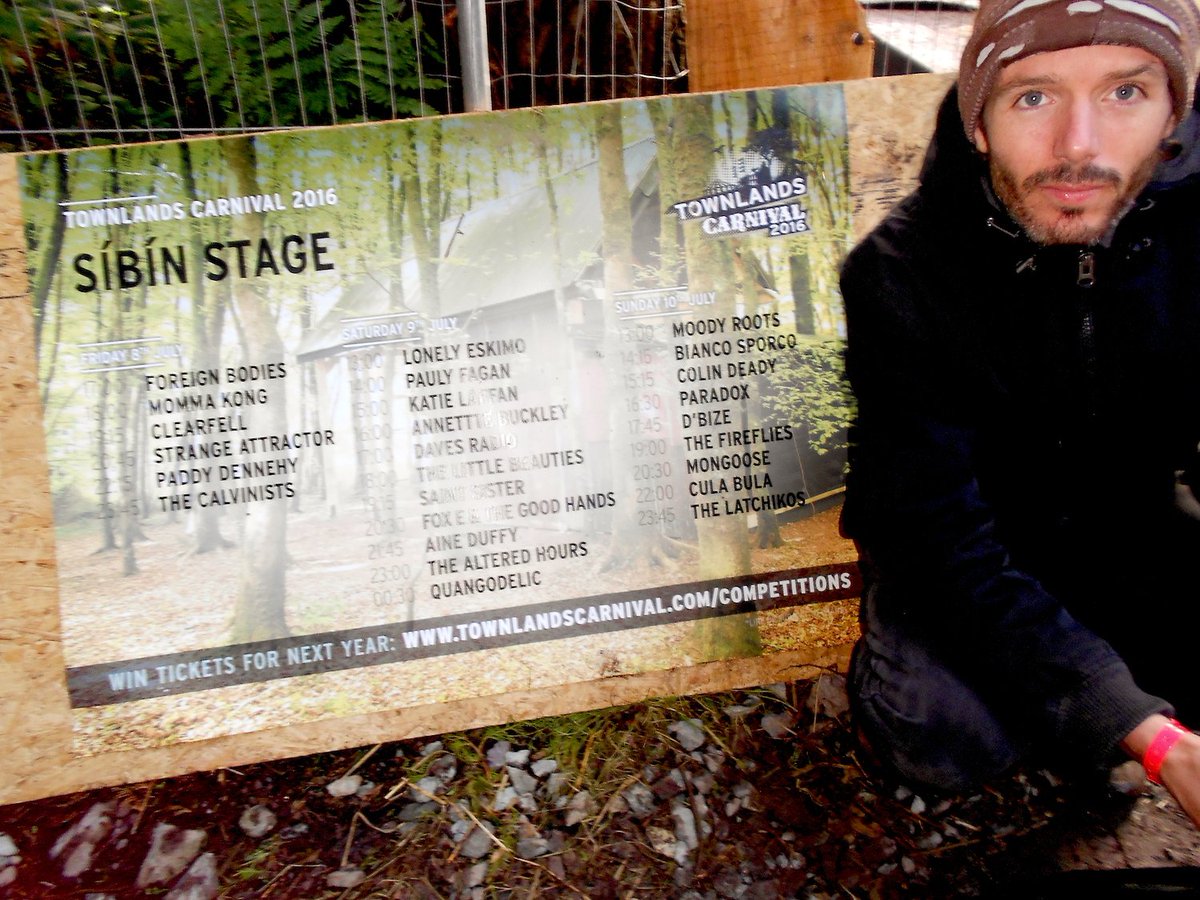PeteMacParadox's tweet photo. @TownLandsTLC we've arrived :) See you on the 'Sibin Stage' at 4.30pm today! #musicFestivals #TLC16 #Grunge https://t.co/zhOiVexNqg