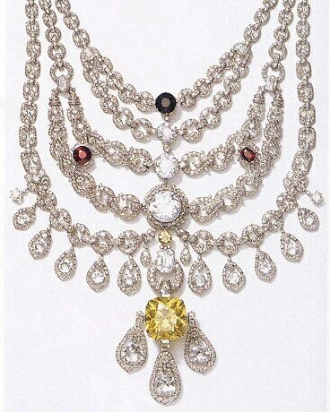 deepalinannu's tweet photo. Cartier #cartier #diamonds #jewelry 😊 😍 😍 https://t.co/3amNWA2nIO