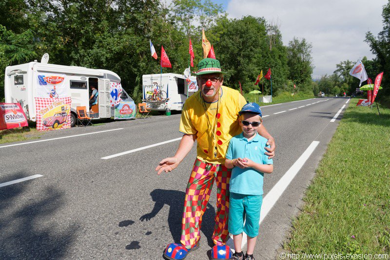 Pyreneesphotos's tweet photo. #Pypoleclowndutour #TourdeFrance @LeTour @RoisDeLaPedale  #LesRP #TDF2016
9 juillet 2016 https://t.co/C0EWOL4qzj