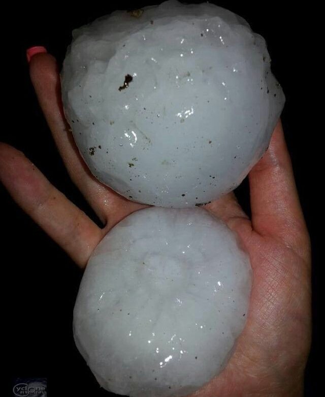 ProPushEurope's tweet image. #grêle. Heureusement ces grêlons ne sont pas tombés en France.