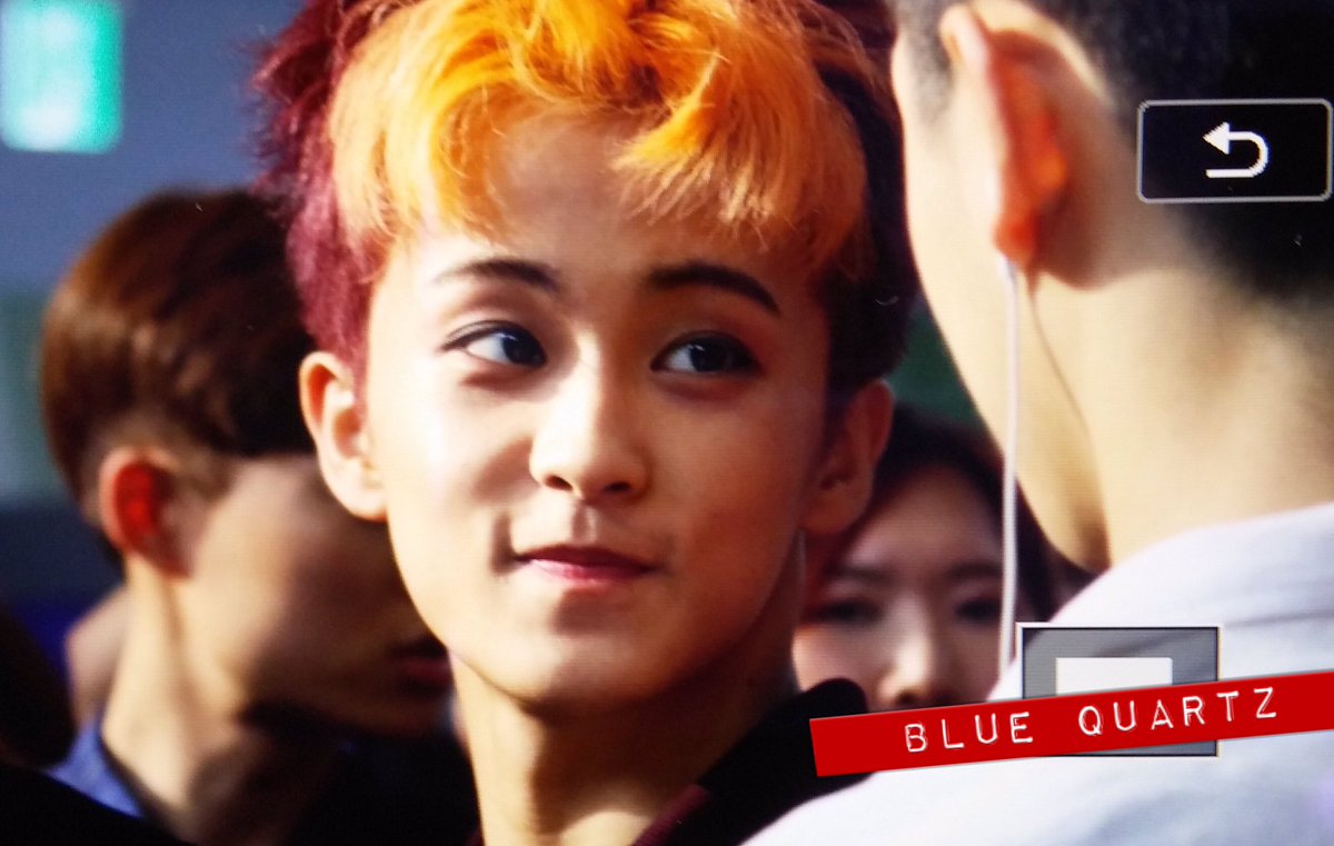 bluequartz0802's tweet photo. 160710 김포공항 아다뿌.....😭😭😭😭😭😭😭😭😭😭!!!!!!!!!!!!! #MARK #마크 #NCT https://t.co/54oTt3lrcq