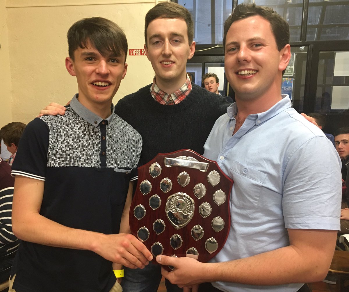 yfg's tweet photo. Congratulations to Kerry Young Fine Gael on winning branch of the year #GFSS16 https://t.co/CcyDpjTBxG
