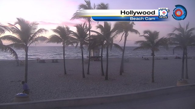 Beautiful, warm start in South Florida with a light breeze. Current temp 82° #Flwx #SundayMorning https://t.co/PazcuBIAl9