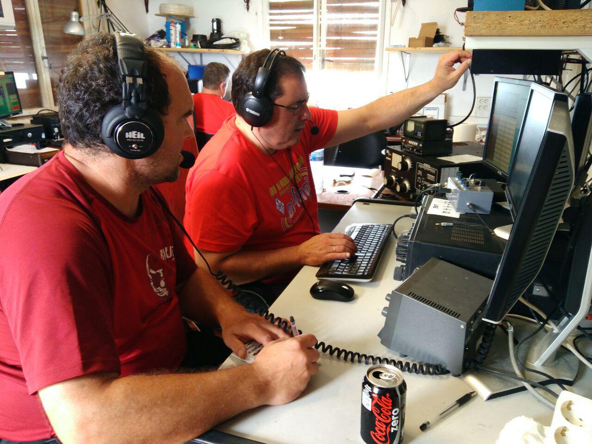 ure_es's tweet photo. #EF4HQ en pleno RUN, operando @ea1yo junto a @eb2am - No dejes de buscar tus 12 QSOs para el Sprint... https://t.co/KUM83mobRG