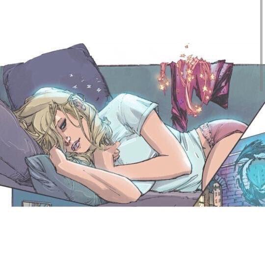 The_RedRobin_'s tweet image. "Missing cuddling with this lovely lady"