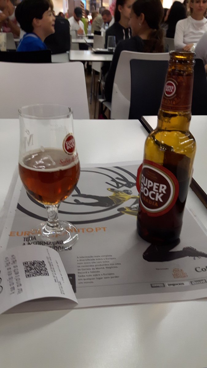 l1x1v1a's tweet photo. #castlejam, day zero
still waiting for my flight to Denmark
7:01AM, Portugal https://t.co/BEZNkwD1wD
