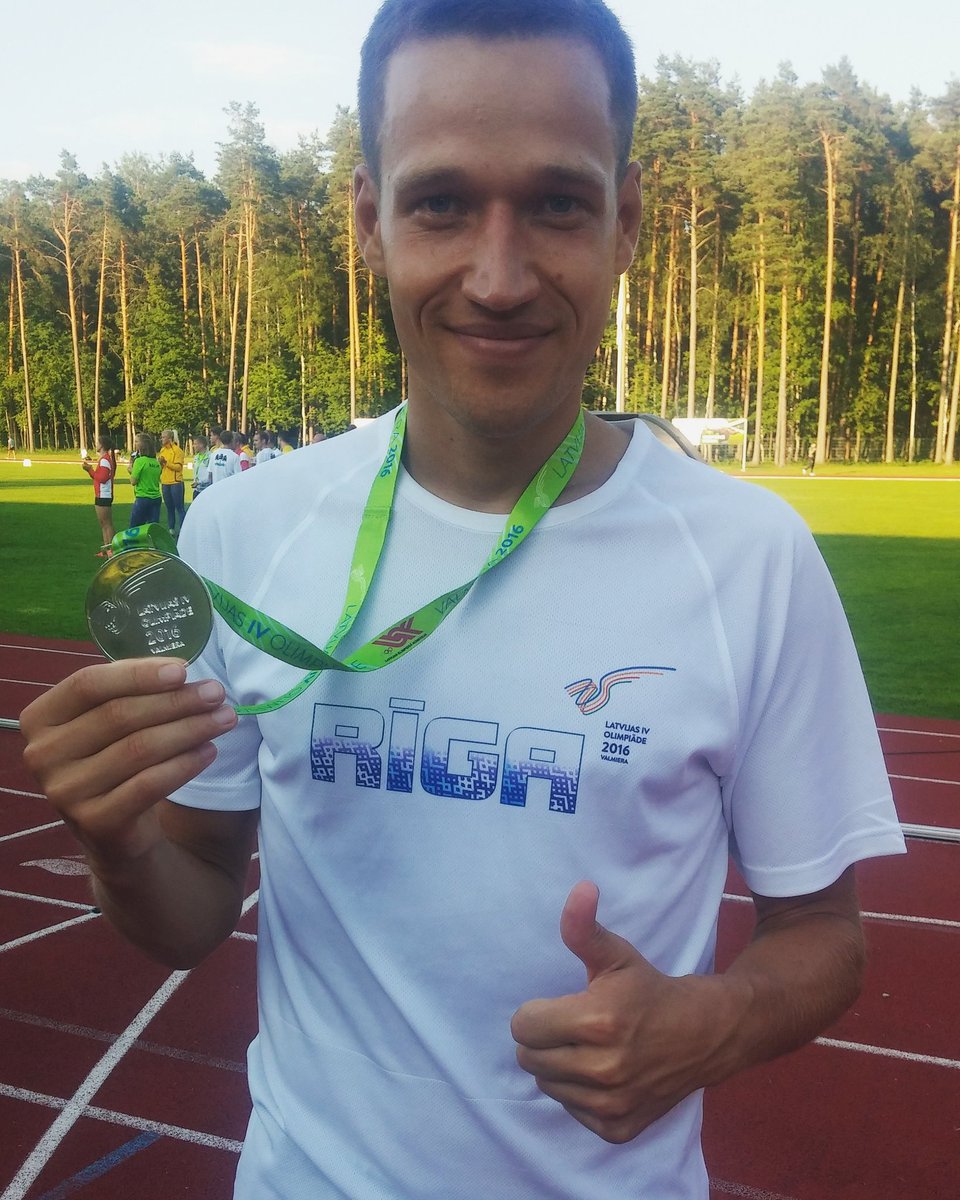 sk_terauds's tweet image. SK Tērauds Treneris Jānis Višķers izcīna sudraba medaļu 10000m distancē ar rezultātu 31:20:95. Apsveicam! 👏