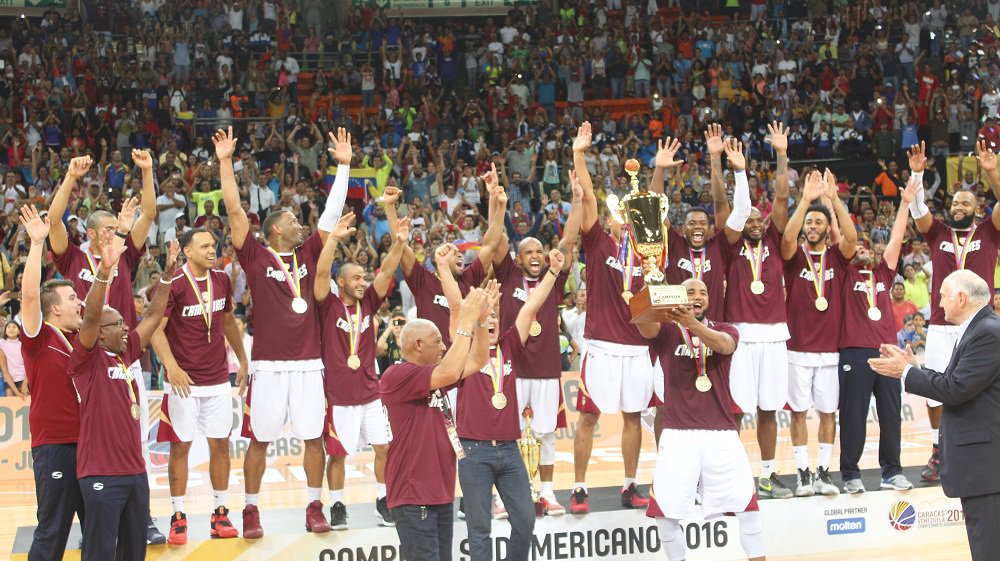 GANAMOS Venezuela, una vez mas hicimos historia <a href="/FVBaloncesto/">FVBaloncesto</a> <a href="/FIBA_es/">FIBA en español</a> <a href="/NicolasMaduro/">Nicolás Maduro</a> @Mindeporte <a href="/potroalvarez/">El Potro Alvarez</a>