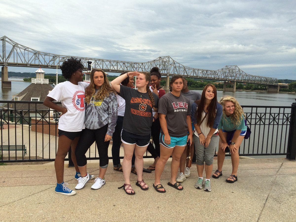 TNBallhawks_97's tweet photo. After dinner fun....
#BHBond #weflytogether https://t.co/uFY145rQwo