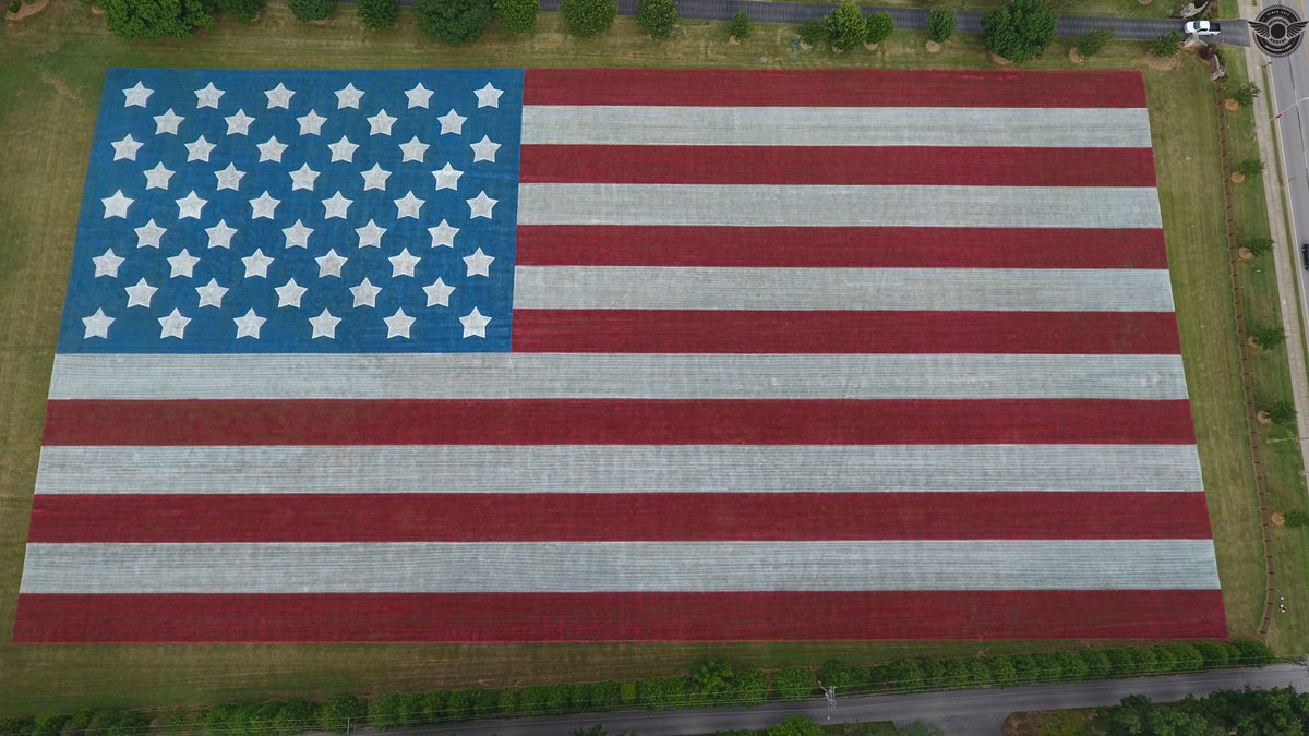 newviewsaerial's tweet photo. Happy 4th of July, God Bless America &amp; Thanks Burr Family for the amazing 🇺🇸! @WxOrNotBG @joeimel @CityofBGKY #USA https://t.co/wnUpNJRWp8