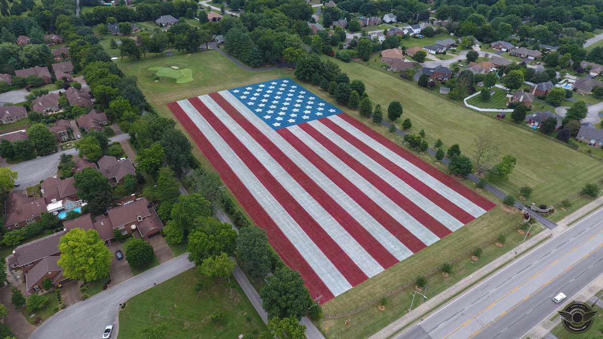 newviewsaerial's tweet photo. Happy 4th of July, God Bless America &amp; Thanks Burr Family for the amazing 🇺🇸! @WxOrNotBG @joeimel @CityofBGKY #USA https://t.co/wnUpNJRWp8