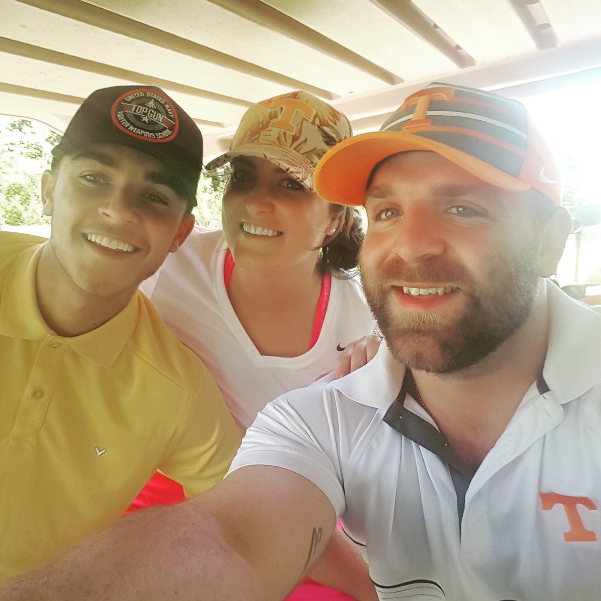 Junior_Worley's tweet photo. Swinging sticks with the fam. #perfectfiancée #futurewife #futureinlaw https://t.co/qkHsxr1pcU