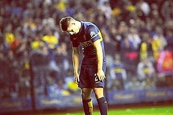 TuitterDeBoca's tweet photo. Es domingo y no juega boca, estoy así: https://t.co/P7Mquod6qQ