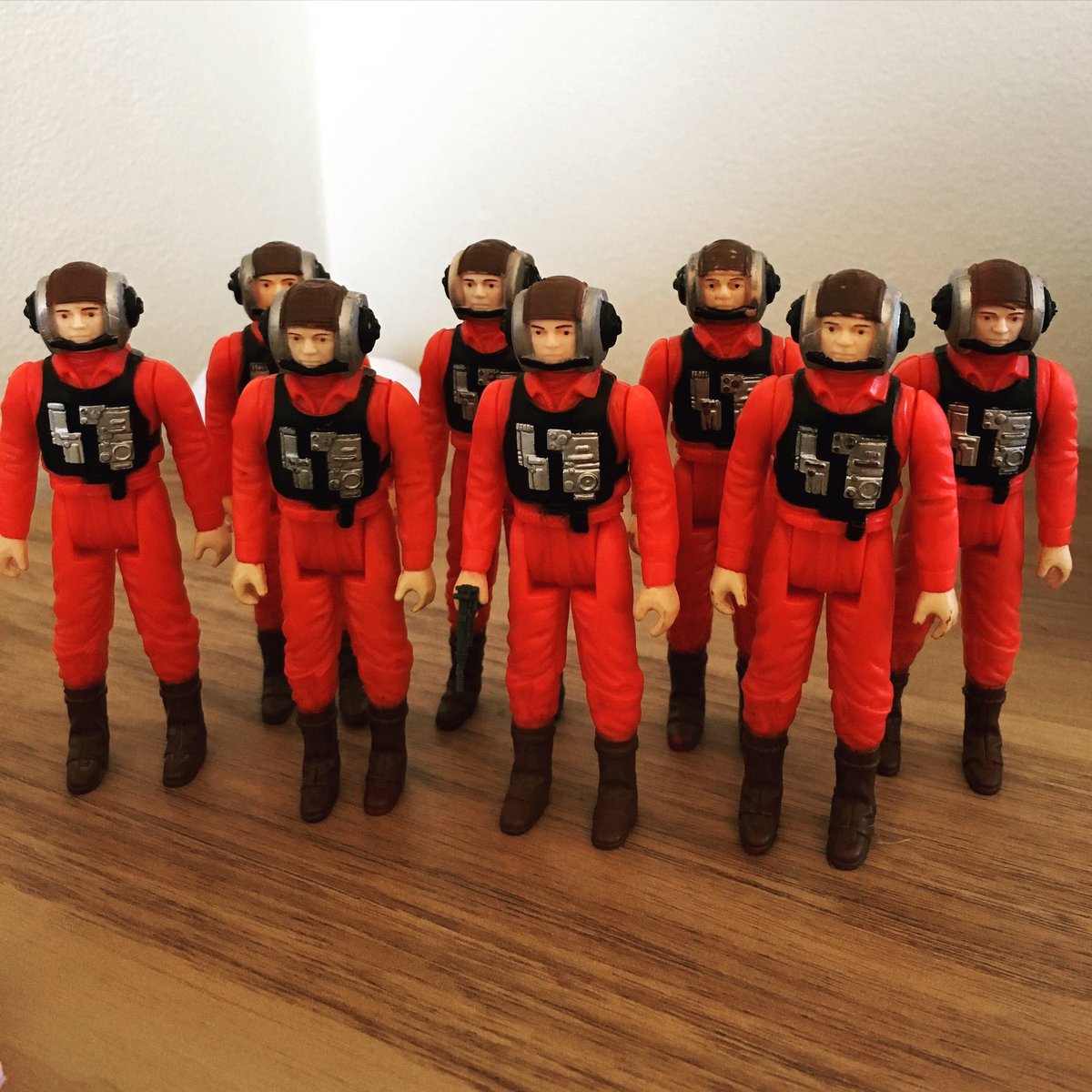 vintlord88's tweet photo. @RetroFigures just can't get enough of B-wing pilots! Keep the retro alive! https://t.co/ksDJmsHbLF