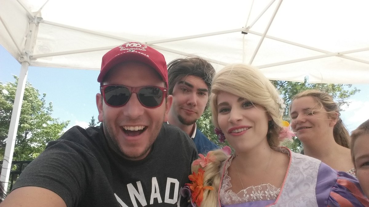 hashtagigot's tweet photo. Too bad no @WalkOffTheEarth at #BramptonCanadaDay this year.  #rapunzel kind of looks like @SarahBlackwood1 though https://t.co/wBDTAHPd7c