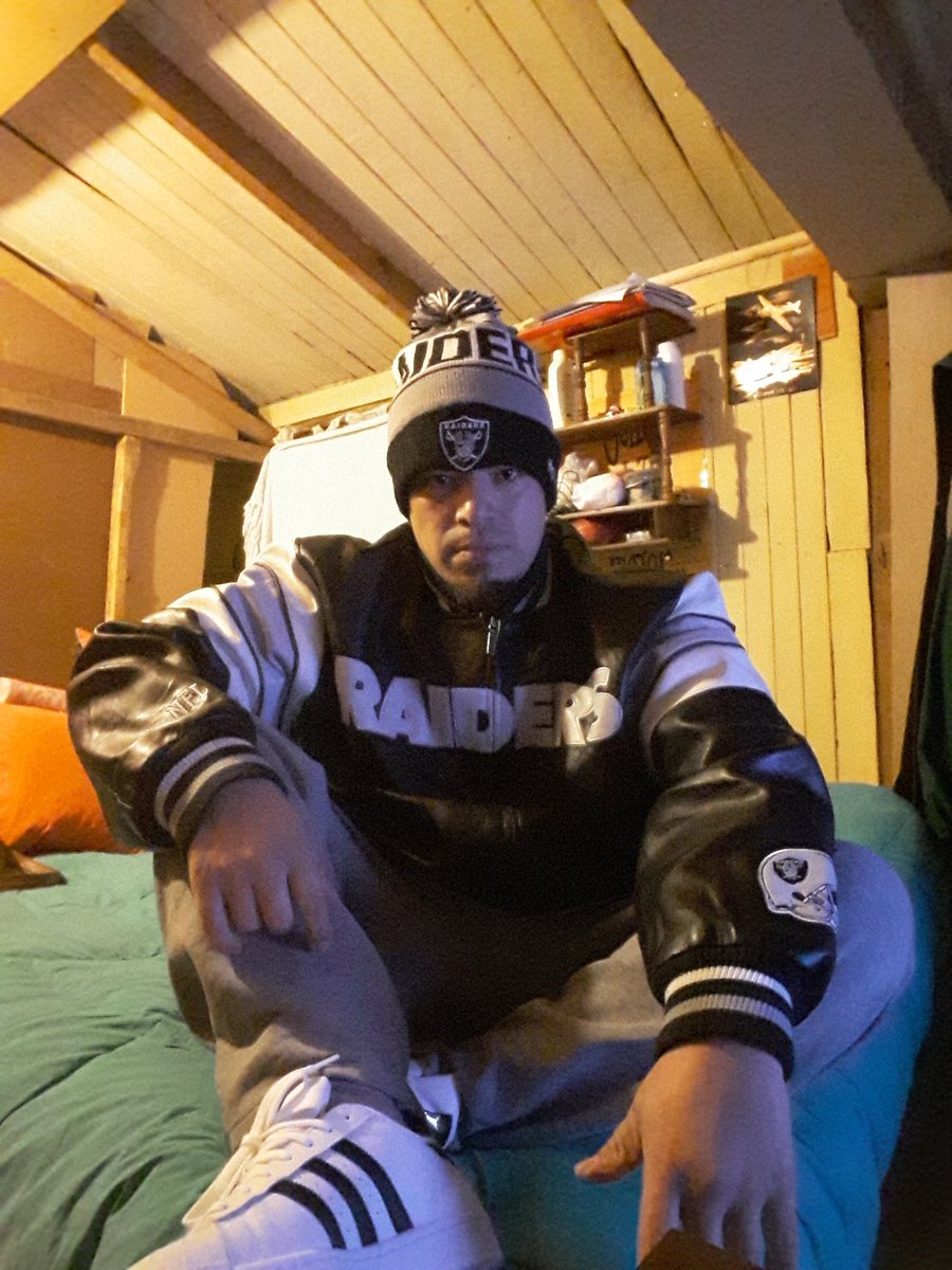 dAkrozrap's tweet photo. Pensando en escribir algo nuevo desde los escombros de la vida😎 https://t.co/TVEQKtdDYi
