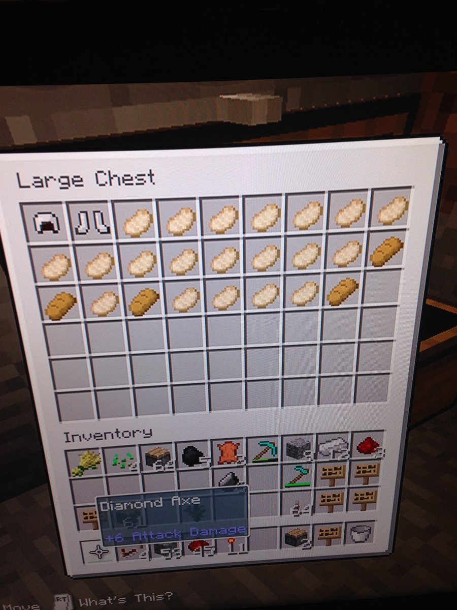 killerpython33's tweet image. Went back into my first ever minecraft world and found this...ONLY OLD SCHOOL MINECRAFTERS WILL UNDERSTAND THIS PAIN
