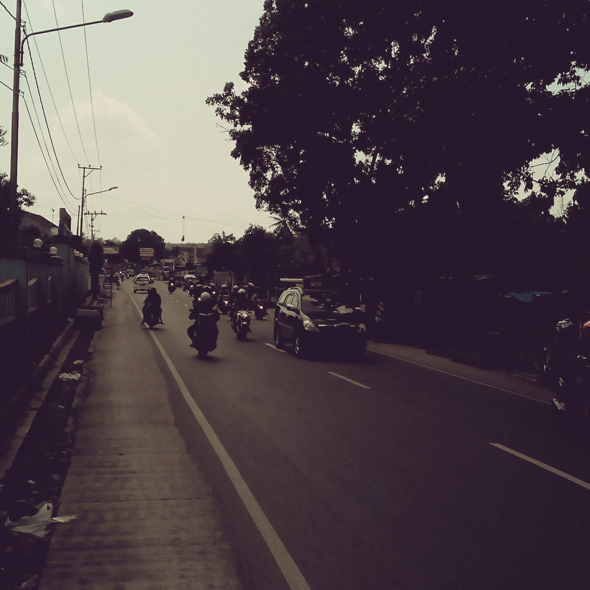 Volume kendaraan bermotor mulai padati Jalinbar #wiyono #gedongtataan #InfoMudik  #lampung <a href="/arie_mezza/">Arie Mezza</a>  <a href="/Iradio_fm/">Independen | Radiofm</a>