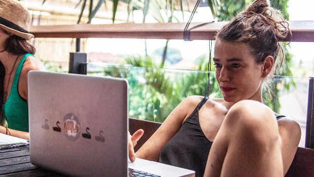 FastCompany's tweet photo. Forget apartments—this lease lets you live around the world https://t.co/uz21ZX2SAg https://t.co/ujyZo7GjFk