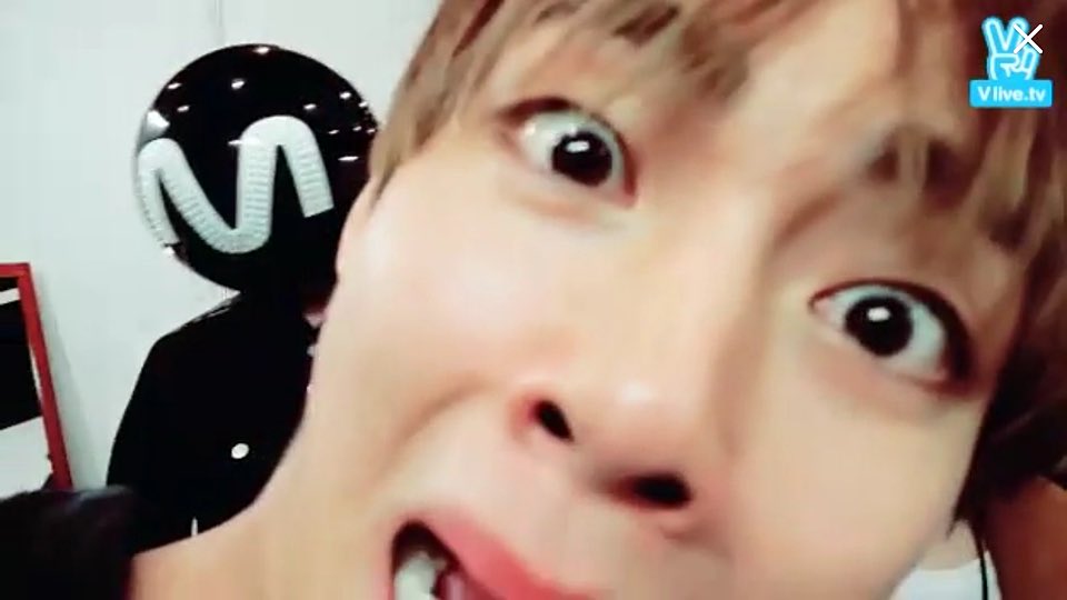 bts__tae_'s tweet photo. ばぁ https://t.co/4XSQbtdagR
