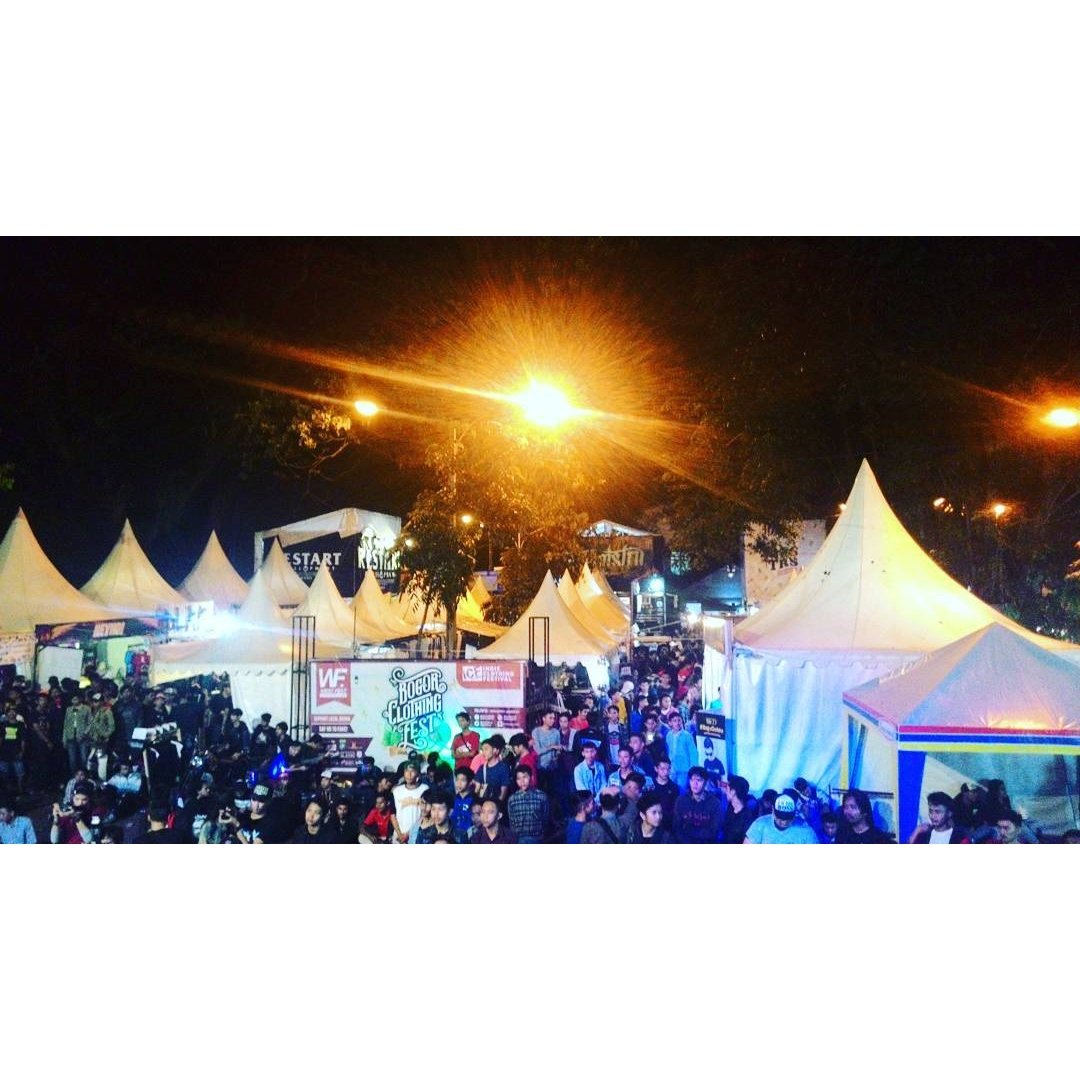 Jakarta Bomb Blast⢠(@jablast) on Twitter photo Hari ini kita guncang @WESTFESTeXpO_ID Stadion Padjajaran pkl 21:00!
.
.
.
.
#Support by:
<a href="/iBIGcreative/">iBIG Creative</a> and You! Hari ini kita guncang @WESTFESTeXpO_ID Stadion Padjajaran pkl 21:00!
.
.
.
.
#Support by:
<a href="/iBIGcreative/">iBIG Creative</a> and You!