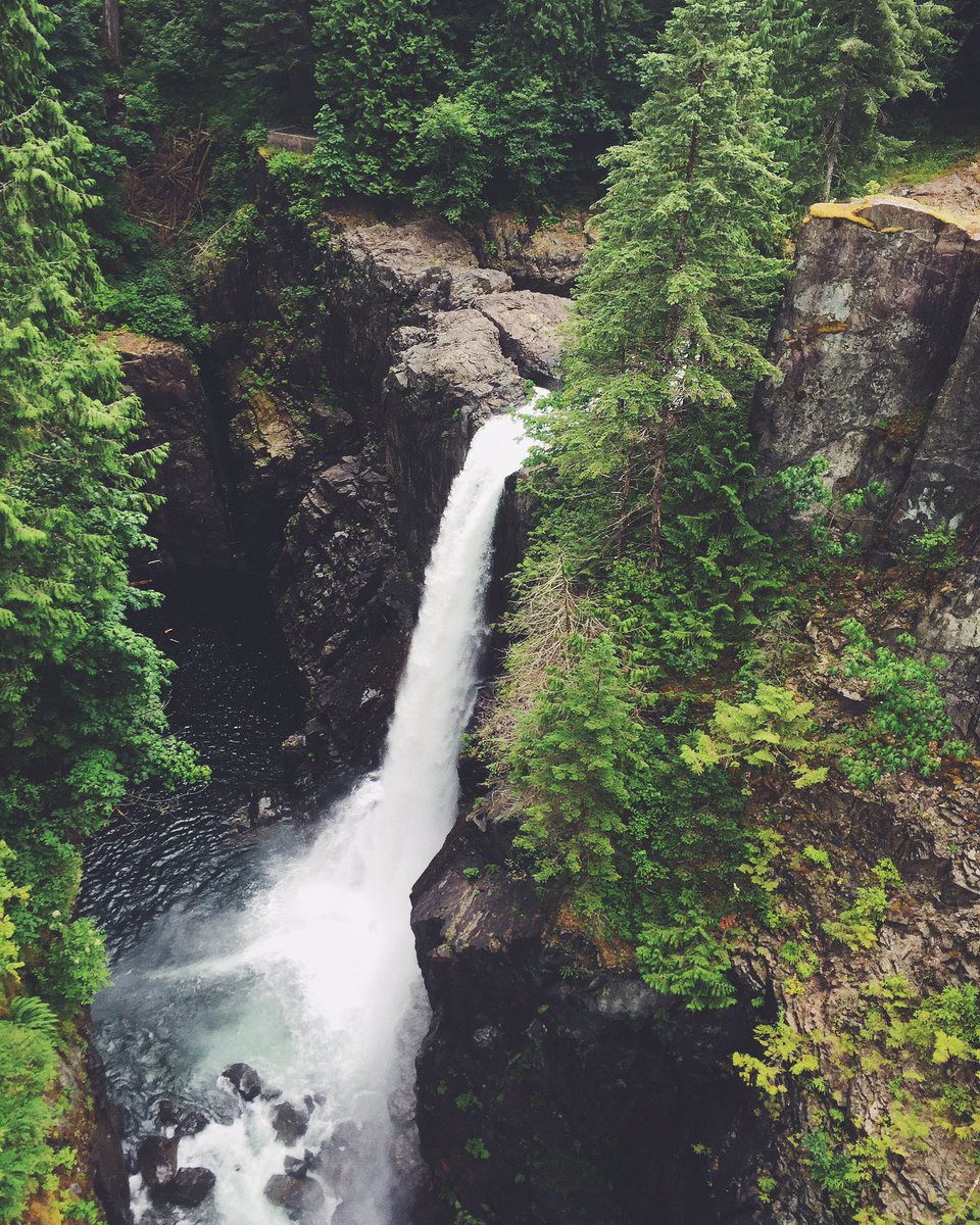 dannyleah's tweet photo. The beautiful Elk Falls in @CRVisitorCentre.
#DiscoverCampbellRiver #vanisland https://t.co/UPVlJ2lxJ0
