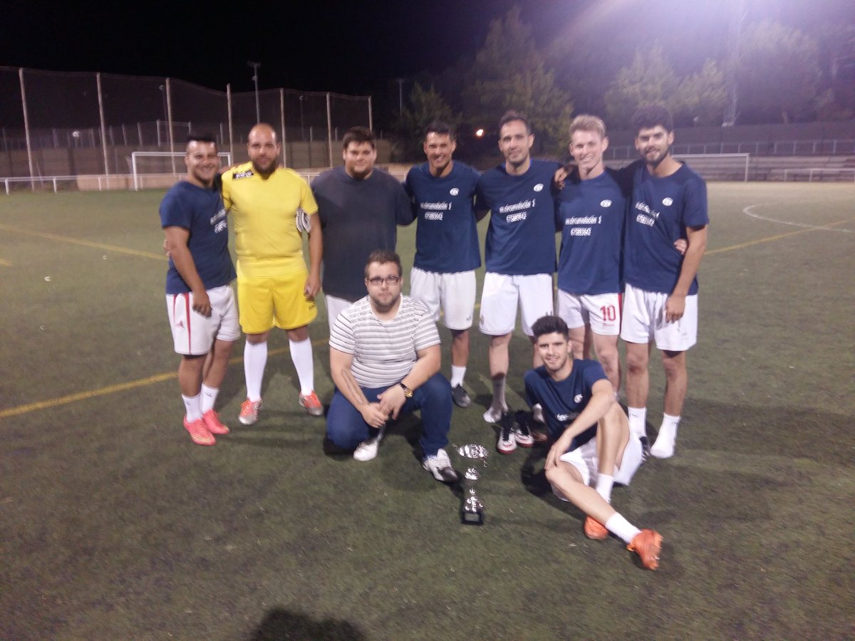 Ya ha terminado La Maratón de F7!!! Dar las gracias a todos los participantes!!!
Subcampeones: Recambios Cortes