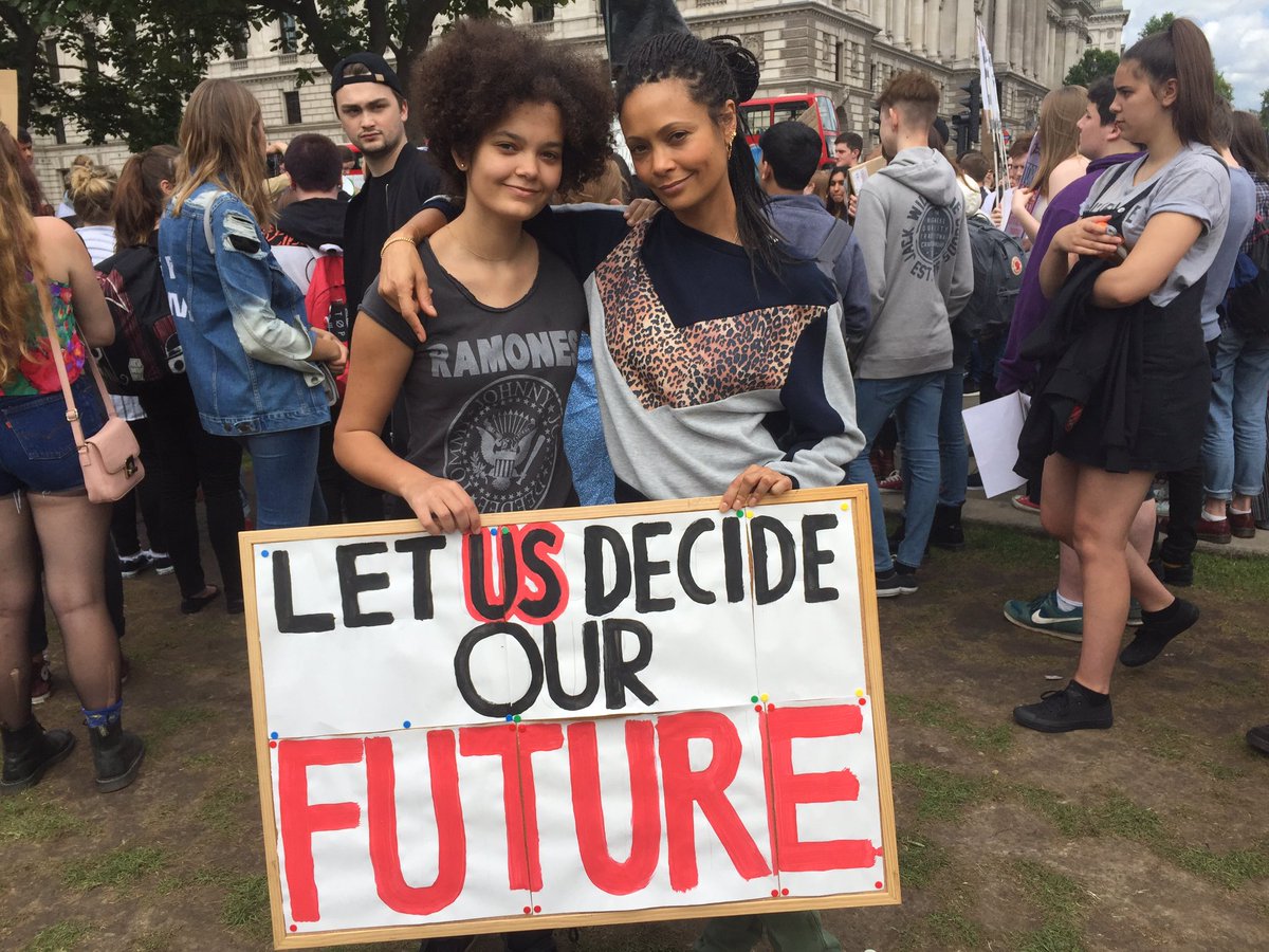 ThandiweNewton's tweet photo. Supporting my baby outside HousesofParliament. Campaigning 2 lower voting age to 16 in light of #Brexit frustration https://t.co/70kFrphTNm