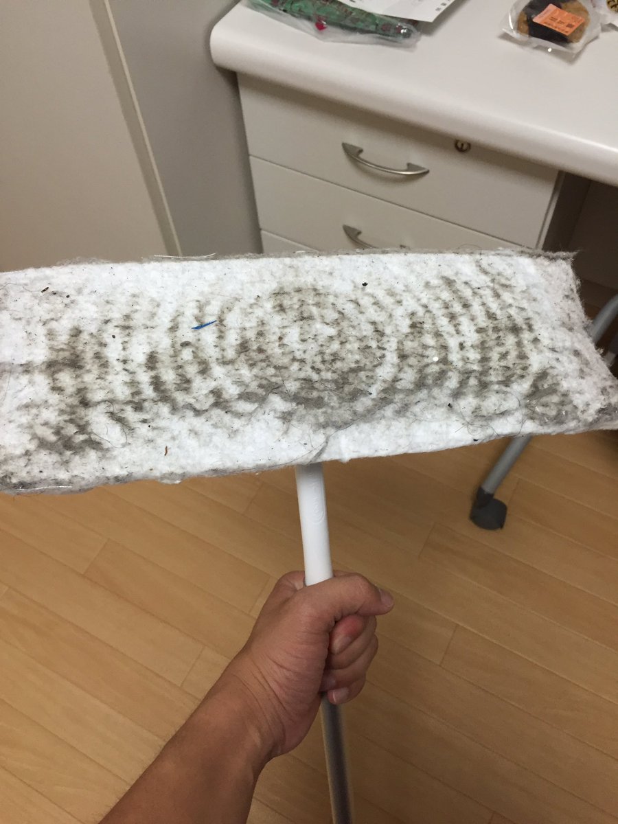 寮の部屋掃除したら、こんなだった
汚ねーんだよ！
明日は、ベランダー（≧∇≦）