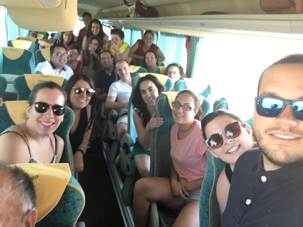 GrupoArabiYecla's tweet photo. Camino a #Manzanares #folclore #Yecla @YeclaCapital @FestejosYecla @MarcosOrtuno @AytoYecla https://t.co/4ckk3tcX7V