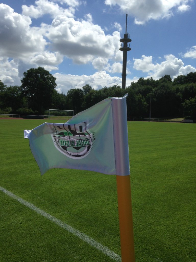 fcstpauli's tweet photo. Das Wetterchen in Schwarzenbek stimmt schon mal. 😊 Fehlen nur noch die Teams. #fcsp https://t.co/FzY7oDY6Ps