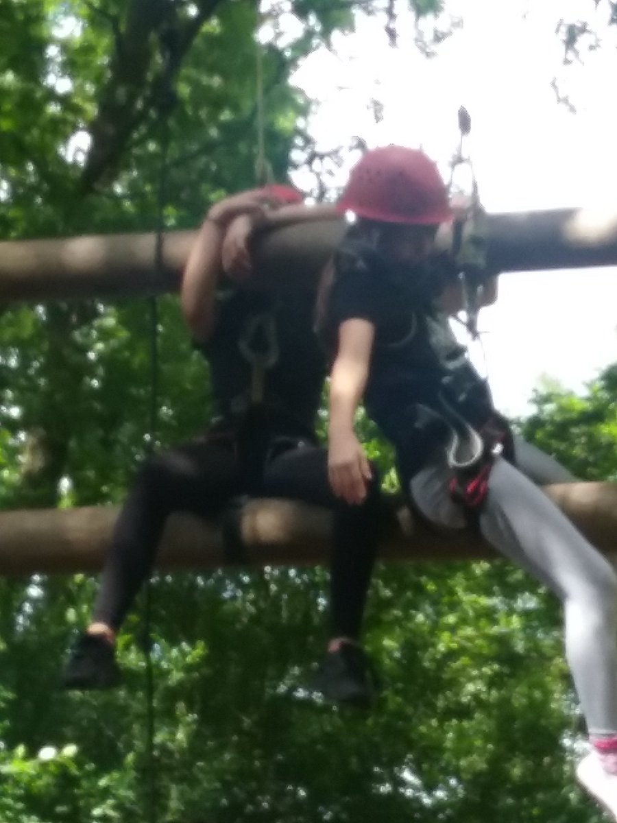 CallumGlazierR2's tweet photo. High levels of teamwork from this lot! #PGL https://t.co/wnFRKRCi8V