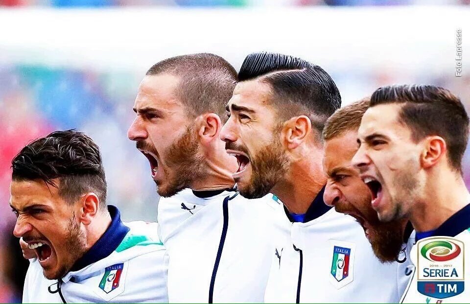 bot73010159's tweet photo. イタリア代表の国歌の歌い方wwww https://t.co/AbW66kUoIZ