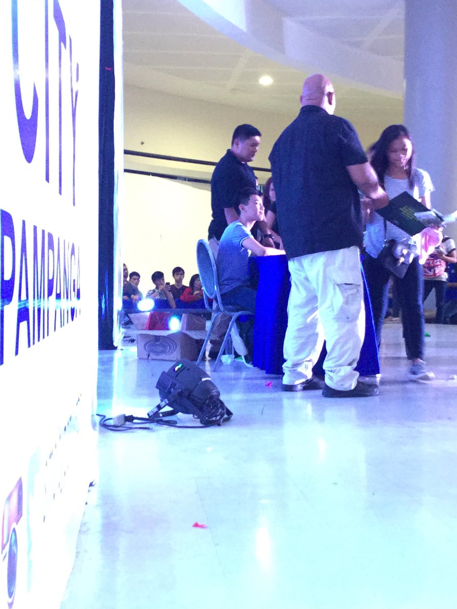 DarrenaticsAust's tweet photo. #DarrenAtPampanga https://t.co/07q35EeKdk