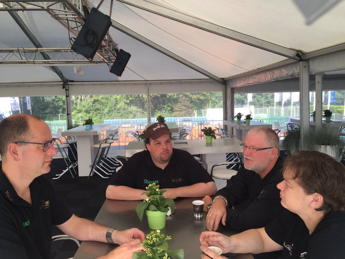 stefandendekker's tweet photo. Met dit topteam van Chocolate Lovers klaar voor finaledag @ChallengerZld ! https://t.co/Aao98ssHPc