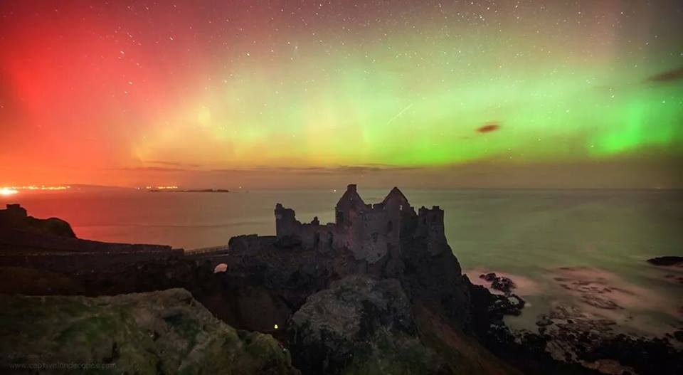 IrelandB4UDie's tweet photo. Strange lights above Dunluce castle, Co. Antrim. Wow! #Love #Ireland https://t.co/mtPBS2aFXU