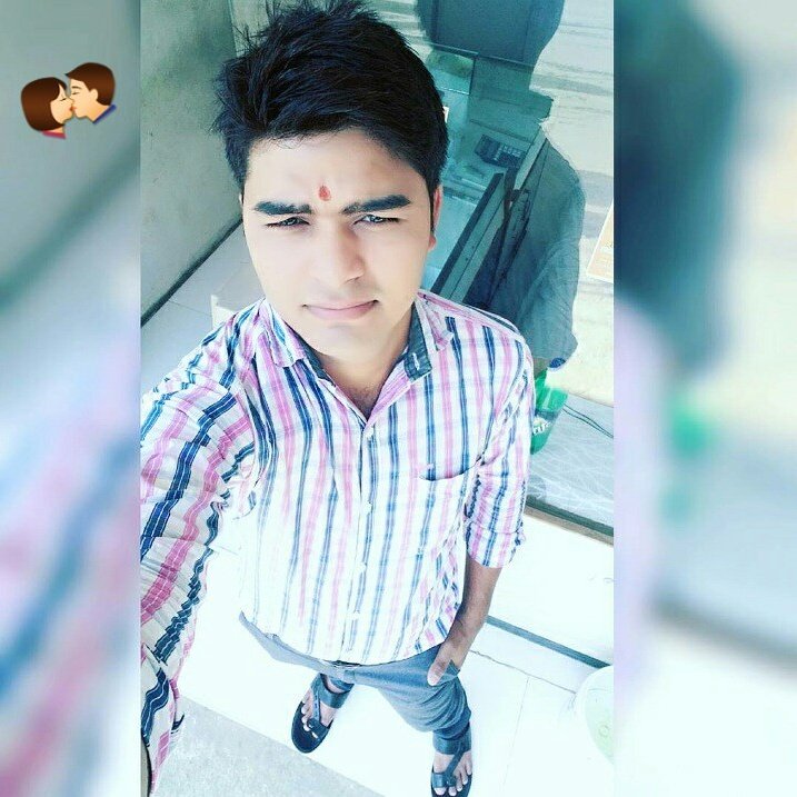 ArjunPandiya97's tweet image. Ghar ...#waale .....#pareshan hai....K... isey kon _ milegi👱Aur yahaa mera Dost  Hairan  hai k isey or kitni milegi