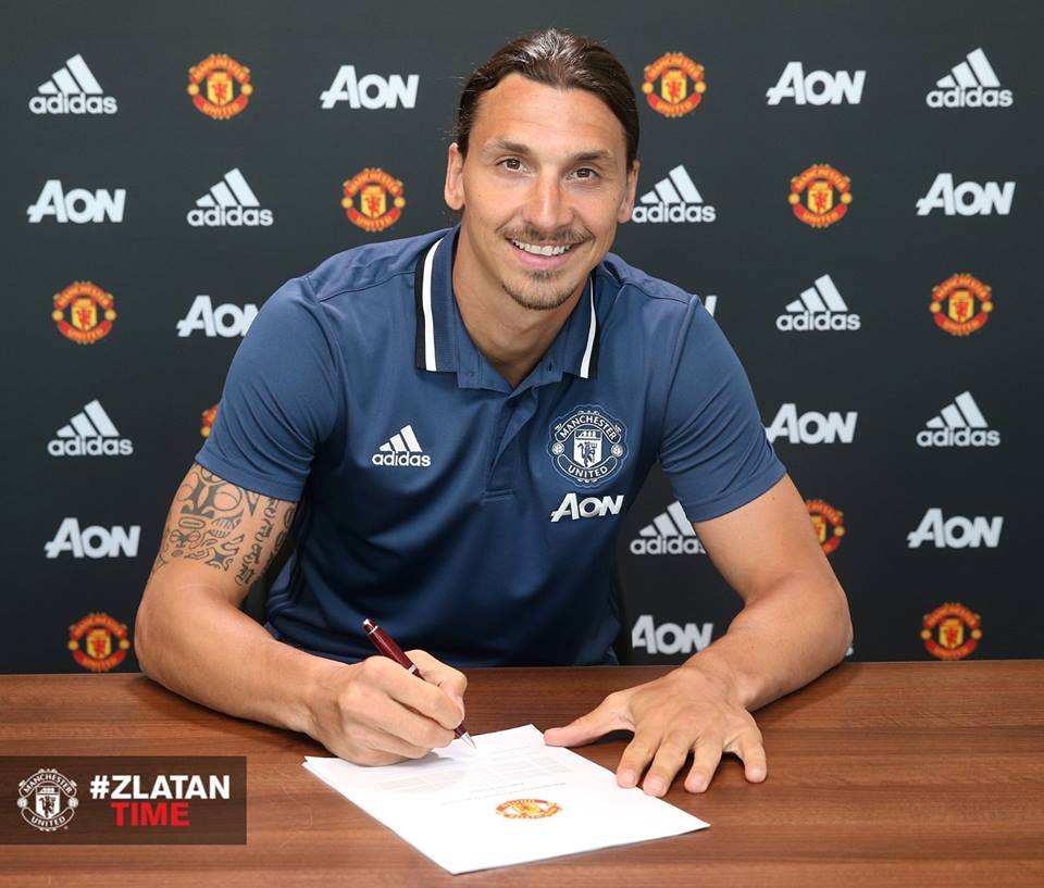 kingdomManUTD's tweet photo. Welcome to Manchester United, Zlatan Ibrahimovic! #ZlatanTime https://t.co/GC8G08GDJK
