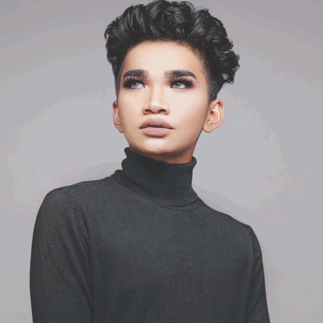 patrickstarrr's tweet photo. Anything is possible... @bretmanrock https://t.co/R41PCLcCnr