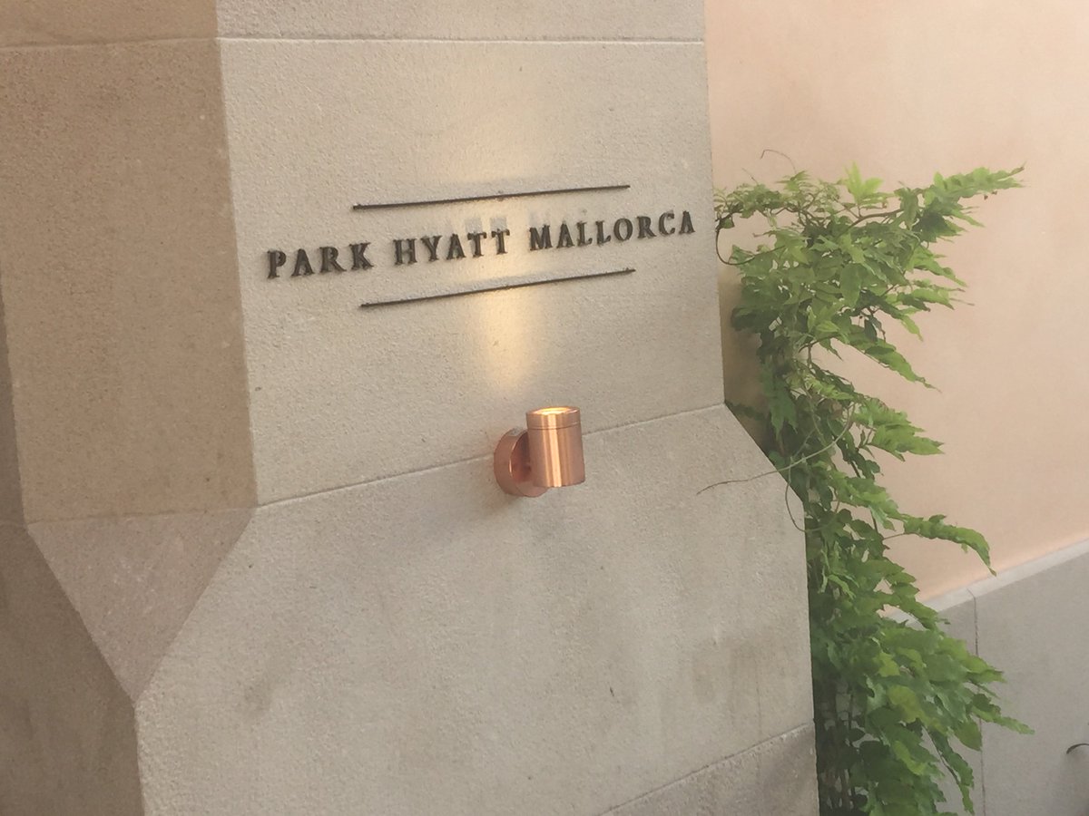 Pink_Palma's tweet photo. Próximamente os lo contaremos en #PinkPalma @ParkHyatt @CapVermellGroup #luxury #Amigos @LosArys #EstrellasMichelin https://t.co/GeHRA0pays