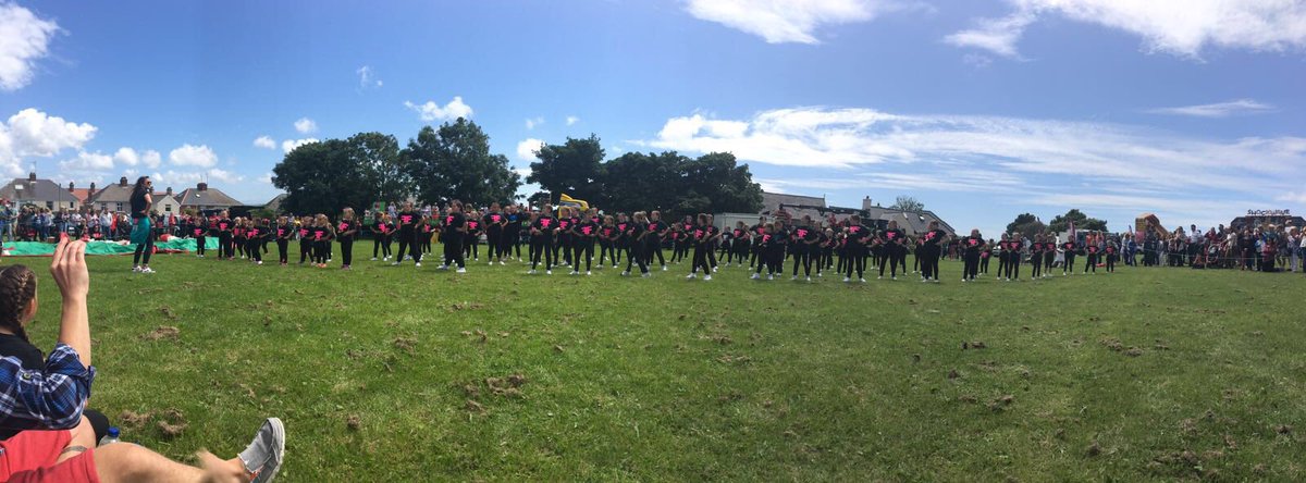 Ffdancers's tweet photo. #FFArmy #RT https://t.co/J0MpVNSgzz