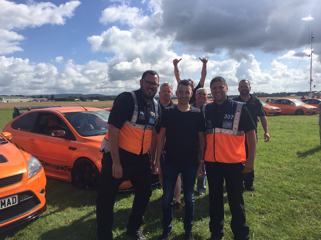 mjeventssupport's tweet photo. Just parked up @markd1xon and the Electric Orange Car Club #supercarevent #sunsout https://t.co/G9zAL9imC8