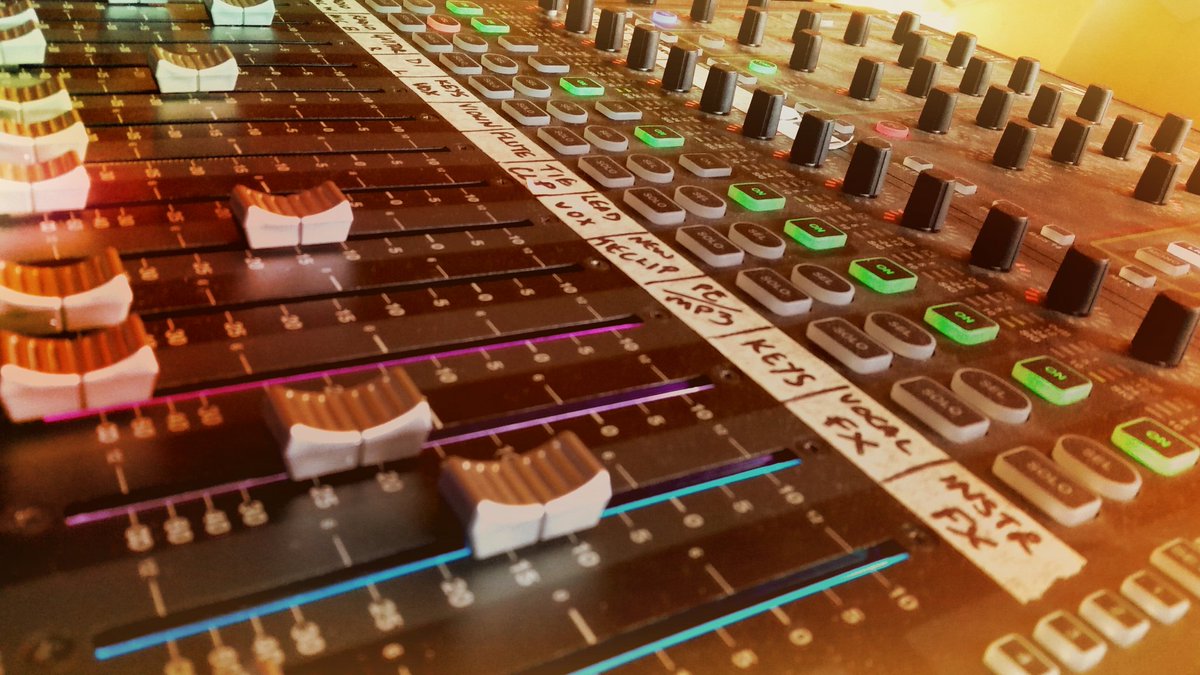 mullers72's tweet photo. Sunday morning #faderglow @SoundcraftUK https://t.co/FUrQak5p6F