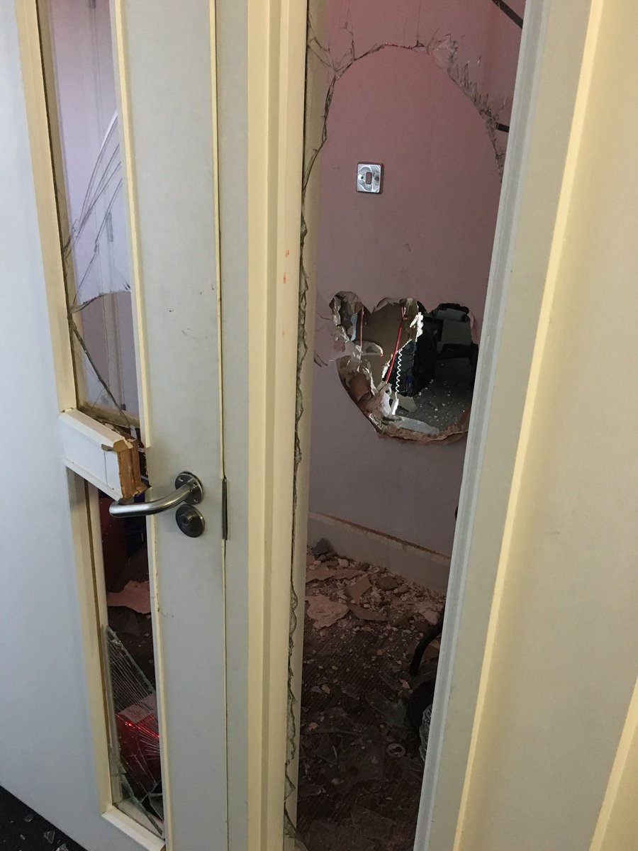 MPSHammFul's tweet photo. Just some of the damage caused during the burglary in which #FHTeam1 arrested a male. https://t.co/HFBvj04AJm