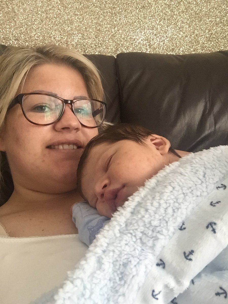 lovelooks's tweet photo. Nothing beats cuddles with my little prince 💙💙 https://t.co/8FnMJVBY1m
