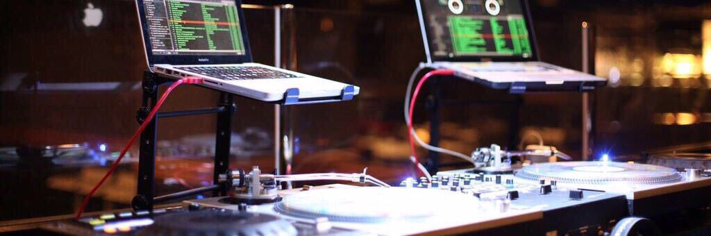 CreativeLab_ngy's tweet photo. 《拡散希望》
Creative Lab.DJ School

✔️興味がある方

✔️本気で目指したい方

✔️やってみたいけど不安な方

🔽公式HP🔽
是非、一度覗いてみてください♪
https://t.co/wqdri4Suvz https://t.co/x6yMouXC35